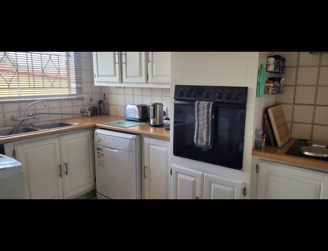 2 BEDROOM TOWNHOUSE FOR SALE IN NEW REDRUTH